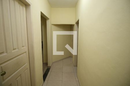 Corredor de casa para alugar com 2 quartos, 15m² em Cordovil, Rio de Janeiro