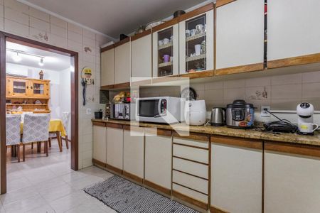 Casa à venda com 424m², 3 quartos e 4 vagas Casa à venda com 424m², 3 quartos e 4 vagasCozinha e Área de Serviço