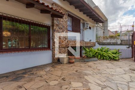 Casa à venda com 424m², 3 quartos e 4 vagas Casa à venda com 424m², 3 quartos e 4 vagasÁrea externa