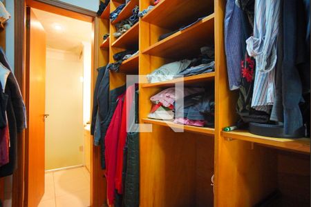 Suíte - Closet de apartamento à venda com 4 quartos, 128m² em Petrópolis, Porto Alegre