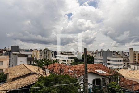 Vista da Sala de apartamento para alugar com 3 quartos, 100m² em Grajaú, Belo Horizonte