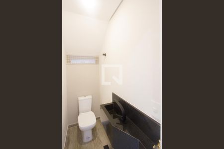 Lavabo de casa à venda com 3 quartos, 230m² em Vila Cordeiro, São Paulo