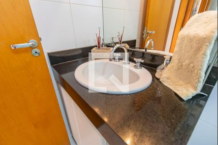 Apartamento à venda com 100m², 3 quartos e 2 vagas Apartamento à venda com 100m², 3 quartos e 2 vagasBanheiro
