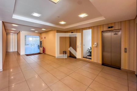 Apartamento à venda com 100m², 3 quartos e 2 vagas Apartamento à venda com 100m², 3 quartos e 2 vagasElevadores