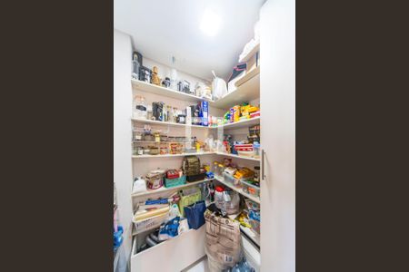 Apartamento à venda com 100m², 3 quartos e 2 vagas Apartamento à venda com 100m², 3 quartos e 2 vagasDespensa