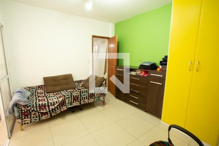 QUARTO 2 de casa à venda com 5 quartos, 208m² em Vila Continental, São Paulo
