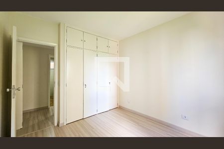 Quarto 1 de apartamento para alugar com 3 quartos, 100m² em Vila Sofia, São Paulo