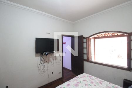 Suíte de casa à venda com 3 quartos, 390m² em Ouro Preto, Belo Horizonte