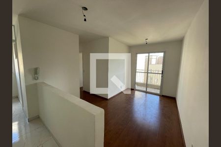 Sala de apartamento para alugar com 3 quartos, 65m² em Jardim Isis, Cotia