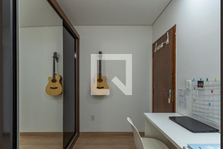 Quarto 1 de apartamento à venda com 3 quartos, 80m² em Jaqueline, Belo Horizonte