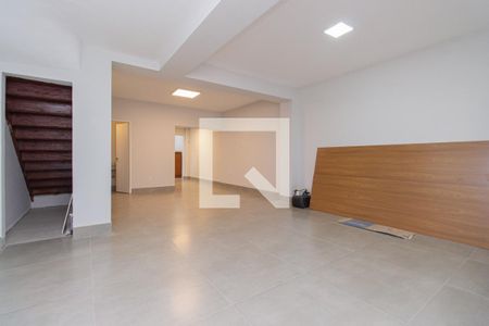 Sala de casa para alugar com 4 quartos, 250m² em Vila Mariana, São Paulo