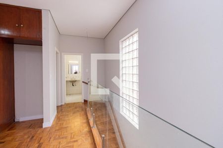 Corredor de casa para alugar com 4 quartos, 250m² em Vila Mariana, São Paulo