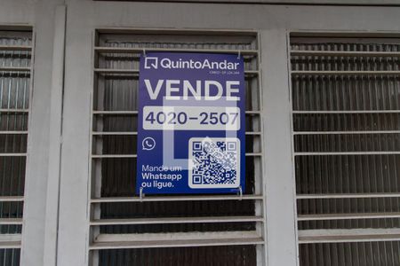 Casa à venda com 190m², 3 quartos e 2 vagas Casa à venda com 190m², 3 quartos e 2 vagasPlaca