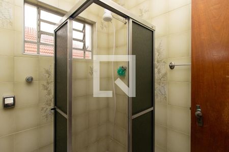 Casa à venda com 190m², 3 quartos e 2 vagas Casa à venda com 190m², 3 quartos e 2 vagasBanheiro Social