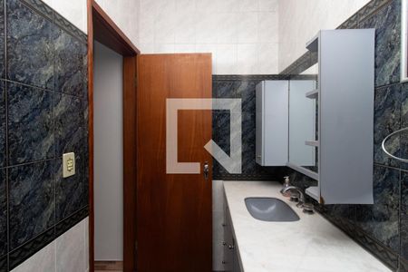 Casa à venda com 190m², 3 quartos e 2 vagas Casa à venda com 190m², 3 quartos e 2 vagasBanheiro da Suíte