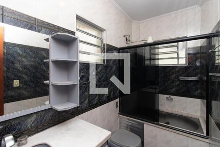 Casa à venda com 190m², 3 quartos e 2 vagas Casa à venda com 190m², 3 quartos e 2 vagasBanheiro da Suíte