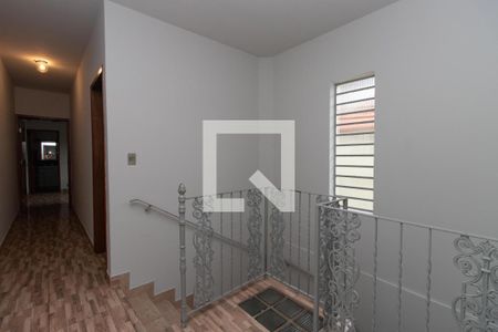 Casa à venda com 190m², 3 quartos e 2 vagas Casa à venda com 190m², 3 quartos e 2 vagasHall da escada