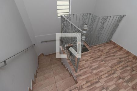 Casa à venda com 190m², 3 quartos e 2 vagas Casa à venda com 190m², 3 quartos e 2 vagasHall da escada