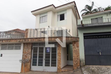 Casa à venda com 190m², 3 quartos e 2 vagas Casa à venda com 190m², 3 quartos e 2 vagasFachada