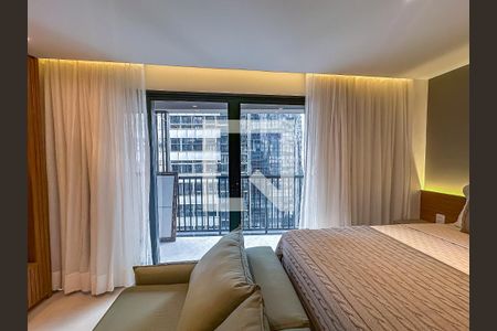 Studio à venda com 42m², 1 quarto e sem vaga Studio à venda com 42m², 1 quarto e sem vagaSala/Quarto