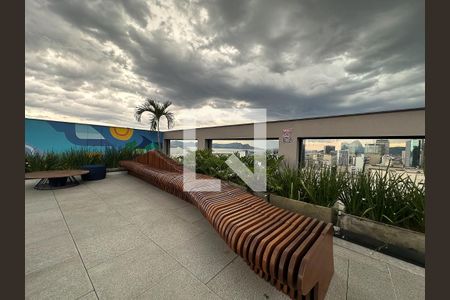 Studio à venda com 42m², 1 quarto e sem vaga Studio à venda com 42m², 1 quarto e sem vagaTerraço