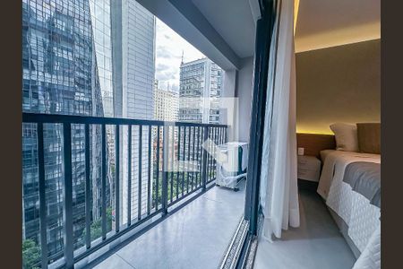 Studio à venda com 42m², 1 quarto e sem vaga Studio à venda com 42m², 1 quarto e sem vagaVaranda