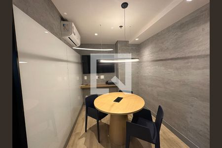 Studio à venda com 42m², 1 quarto e sem vaga Studio à venda com 42m², 1 quarto e sem vagaCoworking