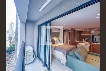 Studio à venda com 42m², 1 quarto e sem vaga Studio à venda com 42m², 1 quarto e sem vagaVaranda