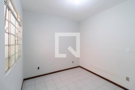 Quarto 1 de casa à venda com 2 quartos, 53m² em Vila Copacabana, Belo Horizonte