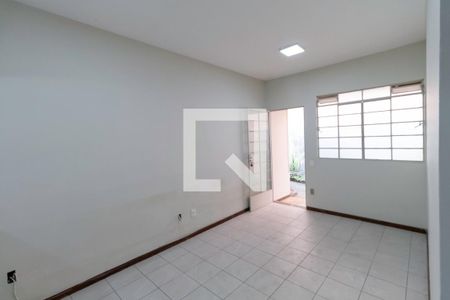 Sala de casa à venda com 2 quartos, 53m² em Vila Copacabana, Belo Horizonte