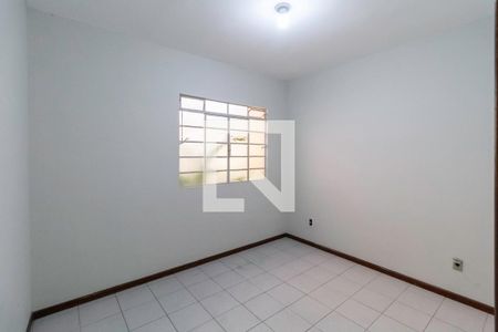 Quarto 1 de casa à venda com 2 quartos, 53m² em Vila Copacabana, Belo Horizonte