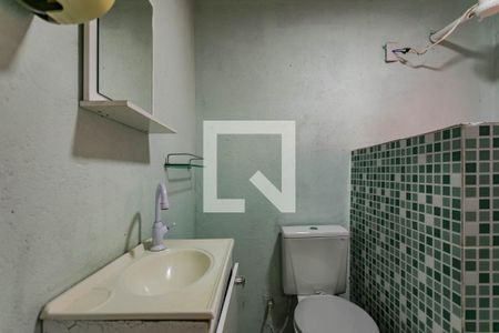 Banheiro de kitnet/studio para alugar com 1 quarto, 36m² em Vila Lavinia, Mogi das Cruzes