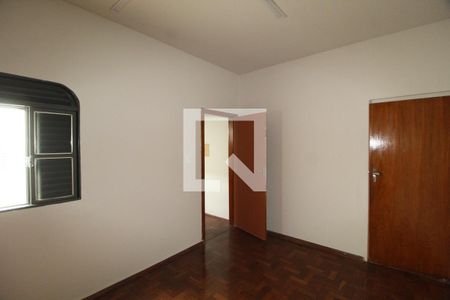 Quarto 2 de casa para alugar com 6 quartos, 320m² em Nossa Senhora Aparecida, Uberlândia