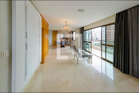 Sala de apartamento para alugar com 4 quartos, 450m² em Belvedere, Belo Horizonte