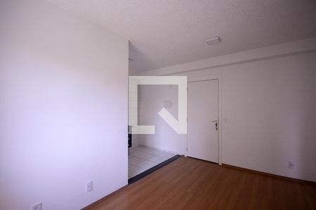 Sala  de apartamento para alugar com 2 quartos, 40m² em Jardim Santa Emilia, São Paulo