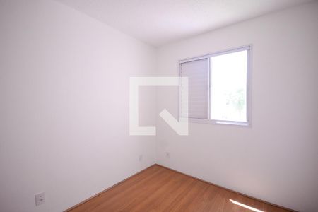 Quarto 2 de apartamento para alugar com 2 quartos, 40m² em Jardim Santa Emilia, São Paulo