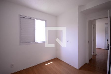 Quarto 2 de apartamento para alugar com 2 quartos, 40m² em Jardim Santa Emilia, São Paulo