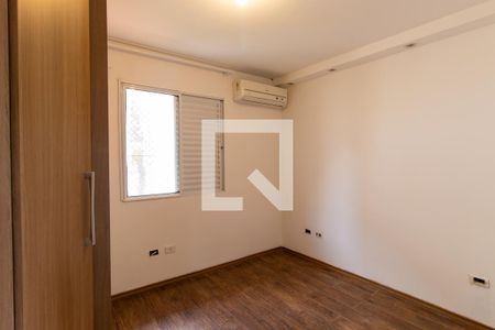 Quarto 1 de casa de condomínio para alugar com 2 quartos, 90m² em Jardim Barbacena, Cotia