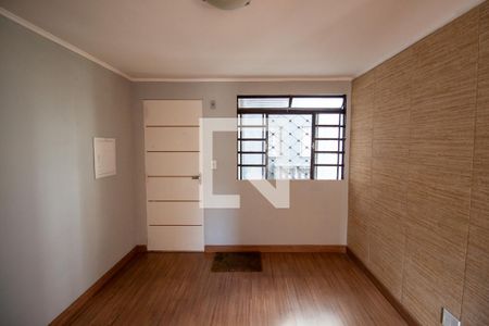 Sala de apartamento à venda com 2 quartos, 42m² em Conjunto Residencial José Bonifácio, São Paulo