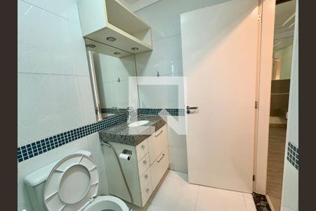 Casa de condomínio à venda com 126m², 3 quartos e 2 vagas Casa de condomínio à venda com 126m², 3 quartos e 2 vagasBanheiro da Suíte