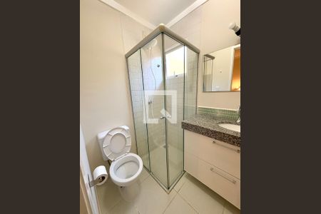 Casa de condomínio à venda com 126m², 3 quartos e 2 vagas Casa de condomínio à venda com 126m², 3 quartos e 2 vagasBanheiro Social