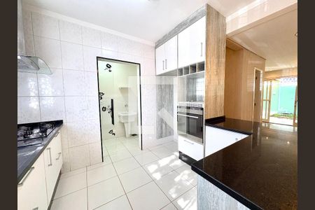 Casa de condomínio à venda com 126m², 3 quartos e 2 vagas Casa de condomínio à venda com 126m², 3 quartos e 2 vagasCozinha
