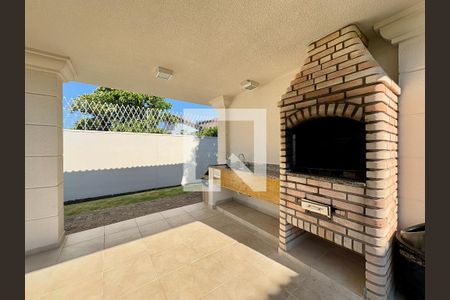 Casa de condomínio à venda com 126m², 3 quartos e 2 vagas Casa de condomínio à venda com 126m², 3 quartos e 2 vagasÁrea comum - Churrasqueira