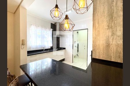 Casa de condomínio à venda com 126m², 3 quartos e 2 vagas Casa de condomínio à venda com 126m², 3 quartos e 2 vagasCozinha