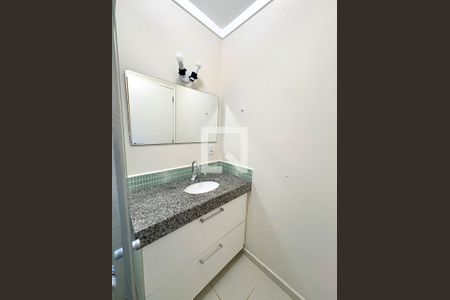 Casa de condomínio à venda com 126m², 3 quartos e 2 vagas Casa de condomínio à venda com 126m², 3 quartos e 2 vagasBanheiro Social