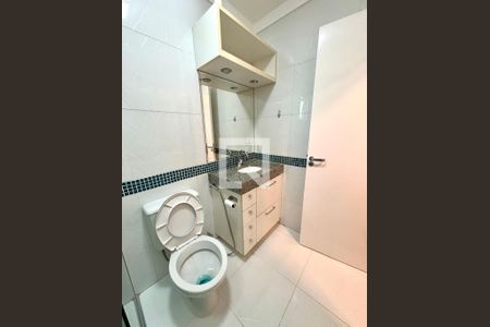 Casa de condomínio à venda com 126m², 3 quartos e 2 vagas Casa de condomínio à venda com 126m², 3 quartos e 2 vagasBanheiro da Suíte