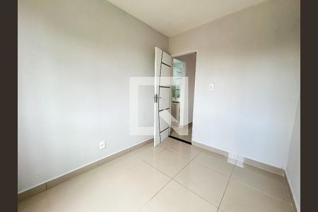 Quarto 2 de apartamento para alugar com 2 quartos, 45m² em Jardim Cristal, São Paulo