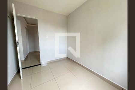 Quarto 2 de apartamento para alugar com 2 quartos, 45m² em Jardim Cristal, São Paulo