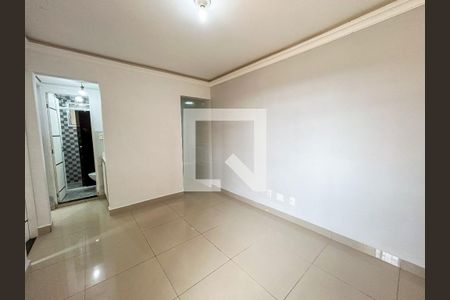 Sala de apartamento para alugar com 2 quartos, 45m² em Jardim Cristal, São Paulo