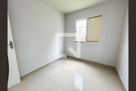 Quarto 1 de apartamento para alugar com 2 quartos, 45m² em Jardim Cristal, São Paulo